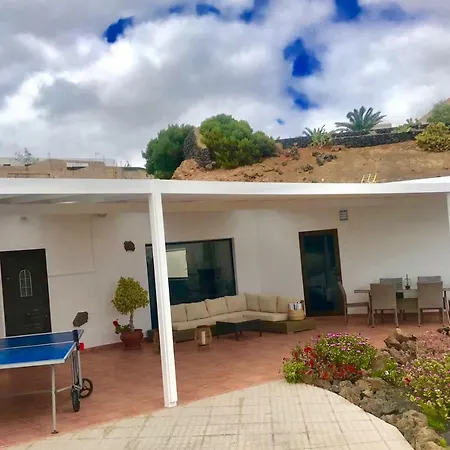 Encantadora *